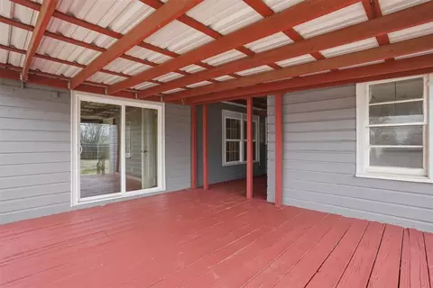Exterior - 1020 N Lee St, Altus, OK 73521 photo 10 of 12