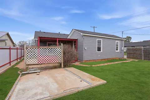 Other - 1020 N Lee St, Altus, OK 73521 photo 9 of 10
