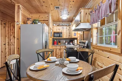 Dining - 114 Marlin Dr, Broken Bow, OK 74728 photo 2 of 2