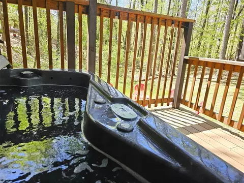 Exterior - 114 Marlin Dr, Broken Bow, OK 74728 photo 4 of 7