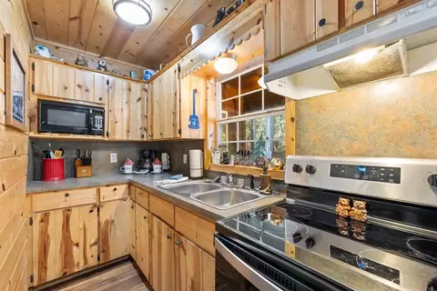 Kitchen - 114 Marlin Dr, Broken Bow, OK 74728 photo 1 of 2