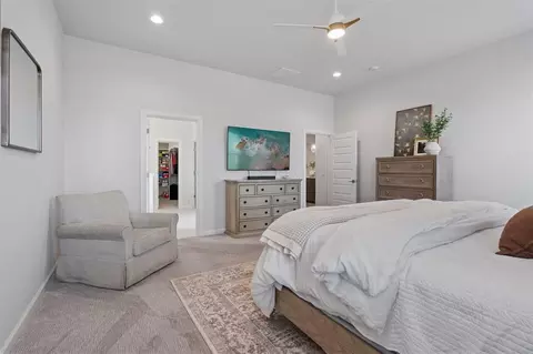 Bedroom - 2201 Lago Dr, Moore, OK 73160 photo 2 of 4