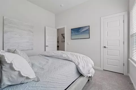 Bedroom - 2201 Lago Dr, Moore, OK 73160 photo 4 of 4