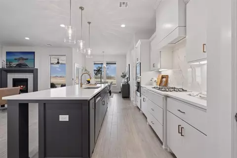 Kitchen - 2201 Lago Dr, Moore, OK 73160 photo 2 of 3