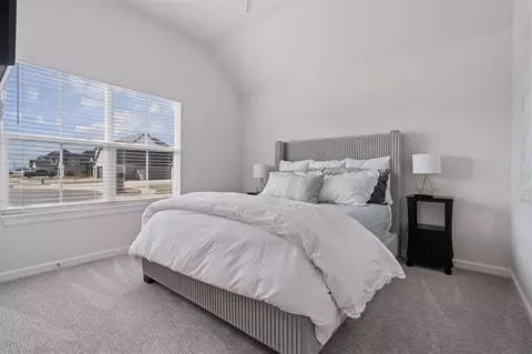 Bedroom - 2201 Lago Dr, Moore, OK 73160 photo 3 of 4