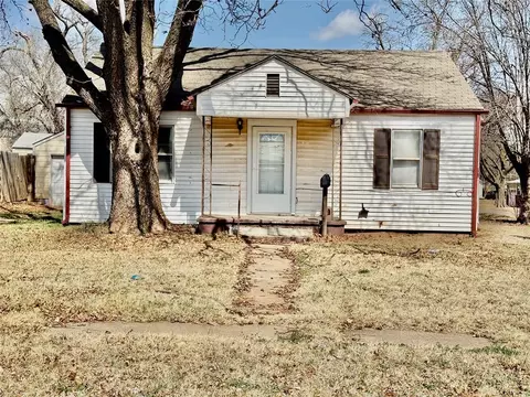 1401 W 2nd St, Elk City, OK 73644
