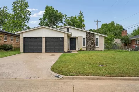 8209 NW 28th St, Bethany, OK 73008