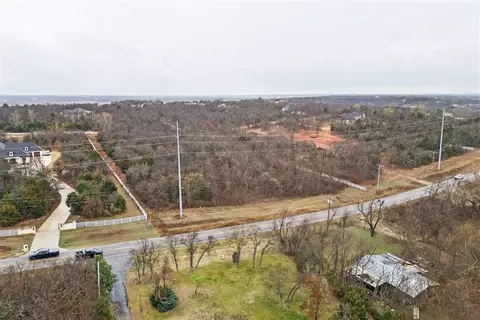10128 E Memorial Rd, Edmond, OK 73007 photo 19