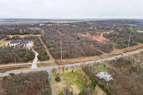 10128 E Memorial Rd, Edmond, OK 73007 photo 3