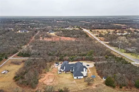 10128 E Memorial Rd, Edmond, OK 73007 photo 5