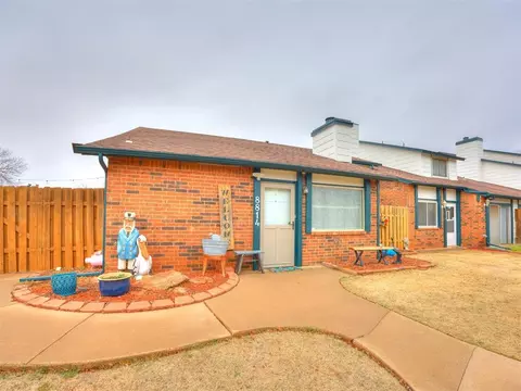 8814 N Rockwell Dr, Oklahoma City, OK 73132
