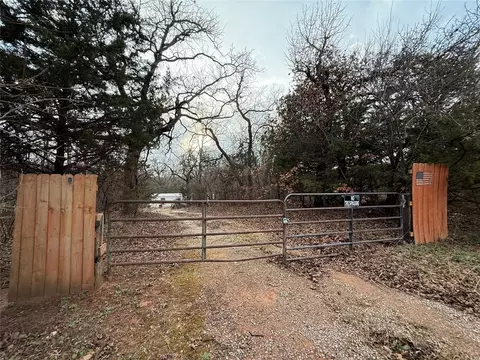 11851 Woodcrest Dr, Guthrie, OK 73044