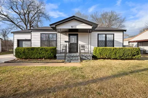 911 N Sunset Dr, Anadarko, OK 73005