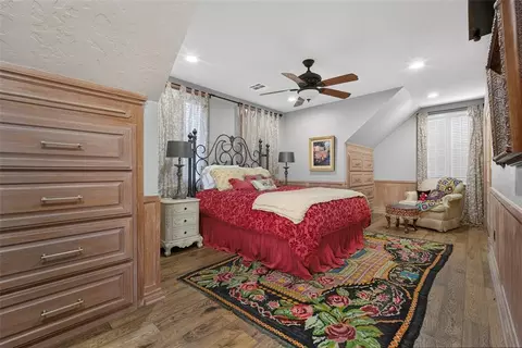 Bedroom - 3620 W Beech Ave, Duncan, OK 73533 photo 4 of 6
