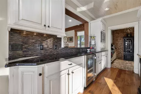 Kitchen - 3620 W Beech Ave, Duncan, OK 73533 photo 3 of 5