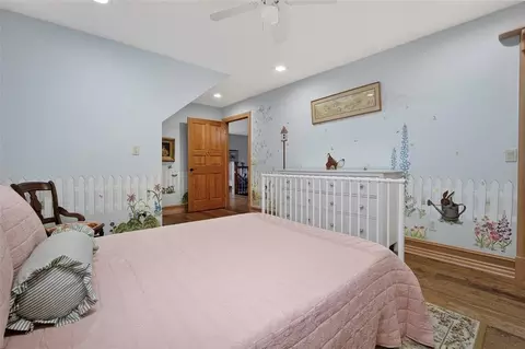Bedroom - 3620 W Beech Ave, Duncan, OK 73533 photo 5 of 6
