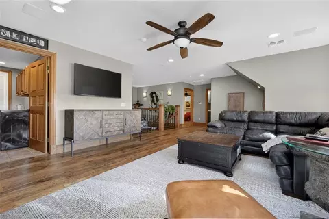 Living - 3620 W Beech Ave, Duncan, OK 73533 photo 4 of 4