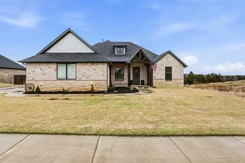 1147 Colonial Ave, Tuttle, OK 73089