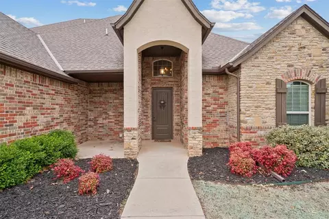 10401 Cherrywood Dr, Oklahoma City, OK 73151
