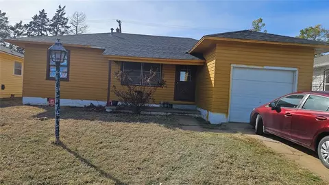1423 N 7th St, Duncan, OK 73533