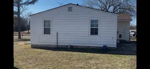 1609 N 6th St, Tecumseh, OK 74873