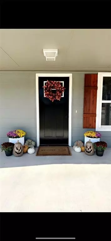 321 N Madison Ave, Blanchard, OK 73010