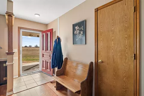2268 Tecumseh Dr, Tuttle, OK 73089 photo 5