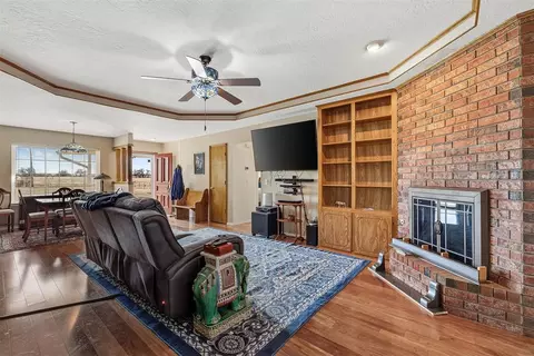2268 Tecumseh Dr, Tuttle, OK 73089 photo 9
