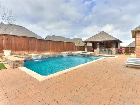 Exterior - 1918 Ithaca Dr, Norman, OK 73071 photo 6 of 8