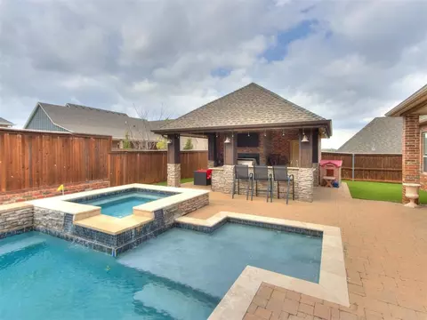 1918 Ithaca Dr, Norman, OK 73071