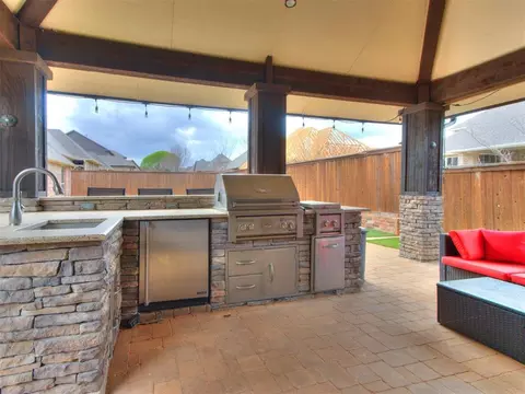 Kitchen - 1918 Ithaca Dr, Norman, OK 73071 photo 6 of 6