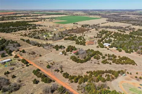 6101 W Camp Dr, Guthrie, OK 73044