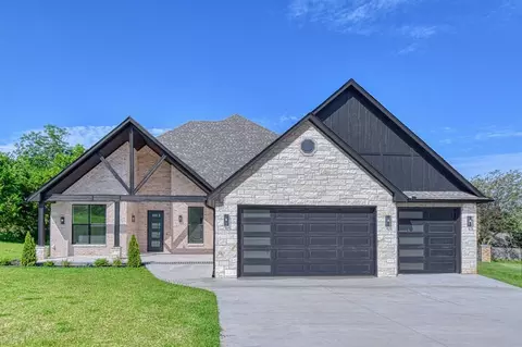 2907 Ridgecrest Dr, Purcell, OK 73080