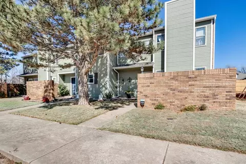 6037 NW 54th Pl, Warr Acres, OK 73122
