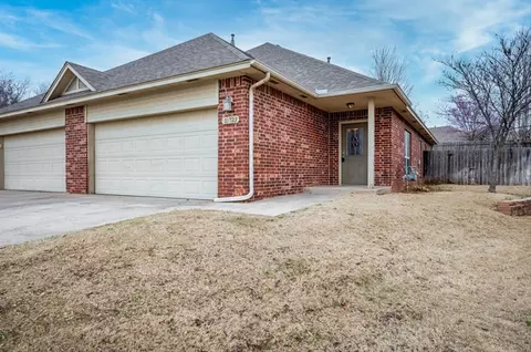 13823 Oxford Dr, Edmond, OK 73013