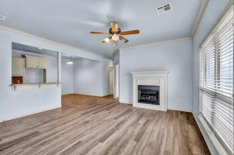 13823 Oxford Dr, Edmond, OK 73013