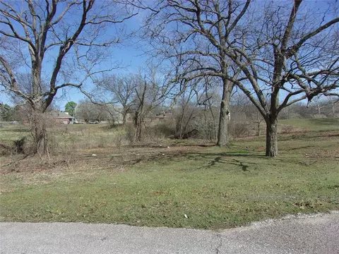 Willowood Way, Tecumseh, OK 74873