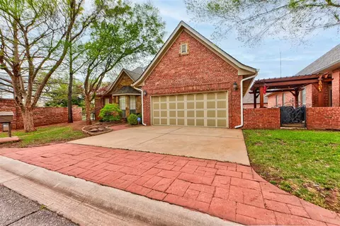 90 Olde Village Way, Edmond, OK 73013