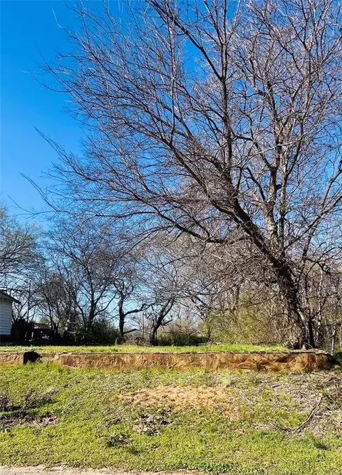 1520 E Walnut St, Shawnee, OK 74801