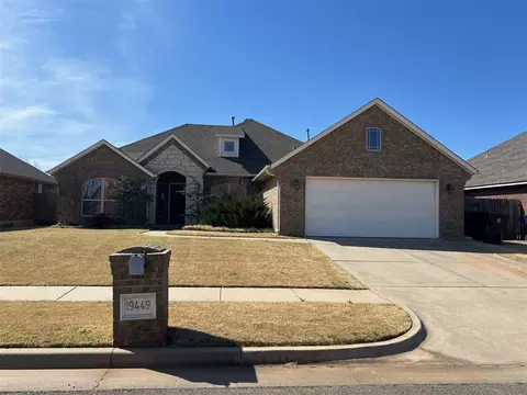 19449 Northpark Ct, Edmond, OK 73012