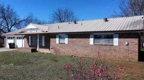 36805 E Highway 99a Rd, Okemah, OK 74859
