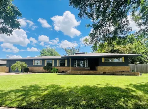 1116 Klabzuba St, Prague, OK 74864