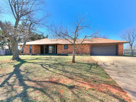 7805 Westwood Ln, Oklahoma City, OK 73169