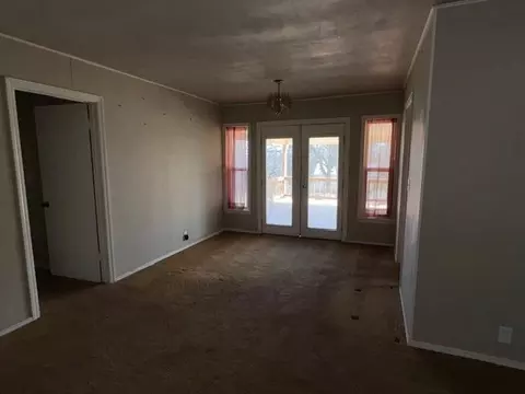 Living - 1027 E 1st St, Chandler, OK 74834 photo 1 of 1