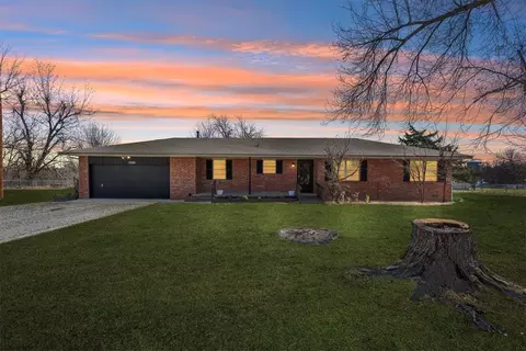 5280 N Harrah Rd, Harrah, OK 73045
