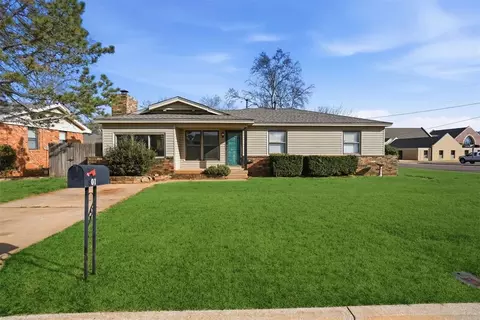 801 Standifer Rd, Elk City, OK 73644