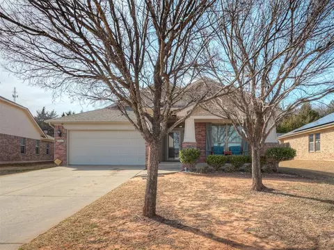 1713 Choctaw Wood Dr, Choctaw, OK 73020
