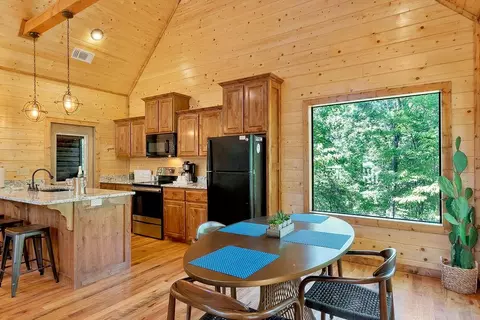 Dining - 145 Blue Maple Trl, Broken Bow, OK 74728 photo 1 of 2