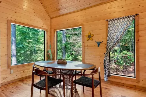 Dining - 145 Blue Maple Trl, Broken Bow, OK 74728 photo 2 of 2