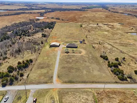 View/Area - 1763 County Road 1260, Tuttle, OK 73089 photo 2 of 5